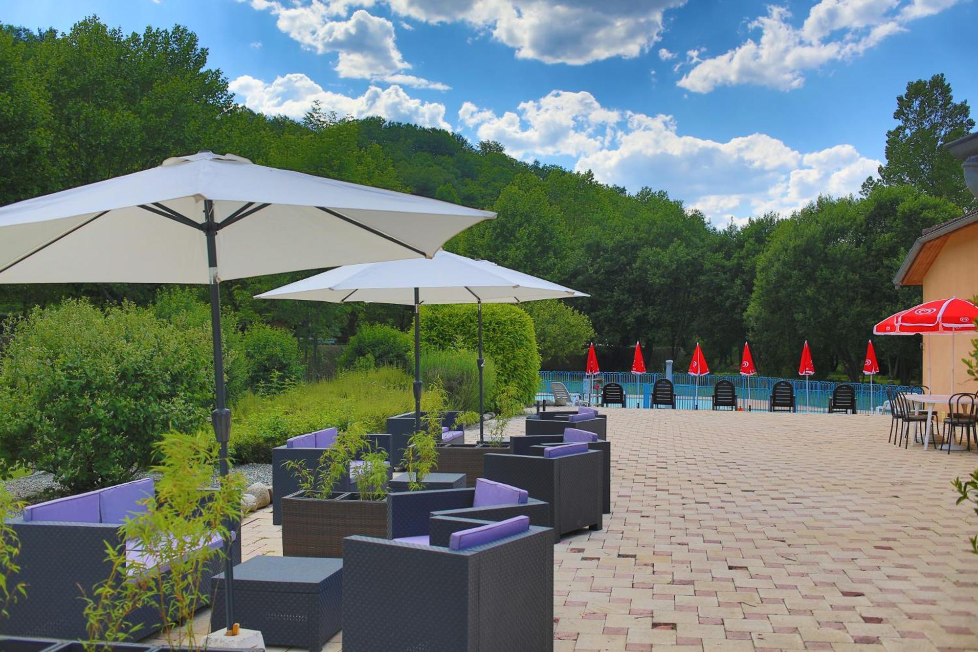 Complexe Les 4 Saisons Hotel Oust ภายนอก รูปภาพ